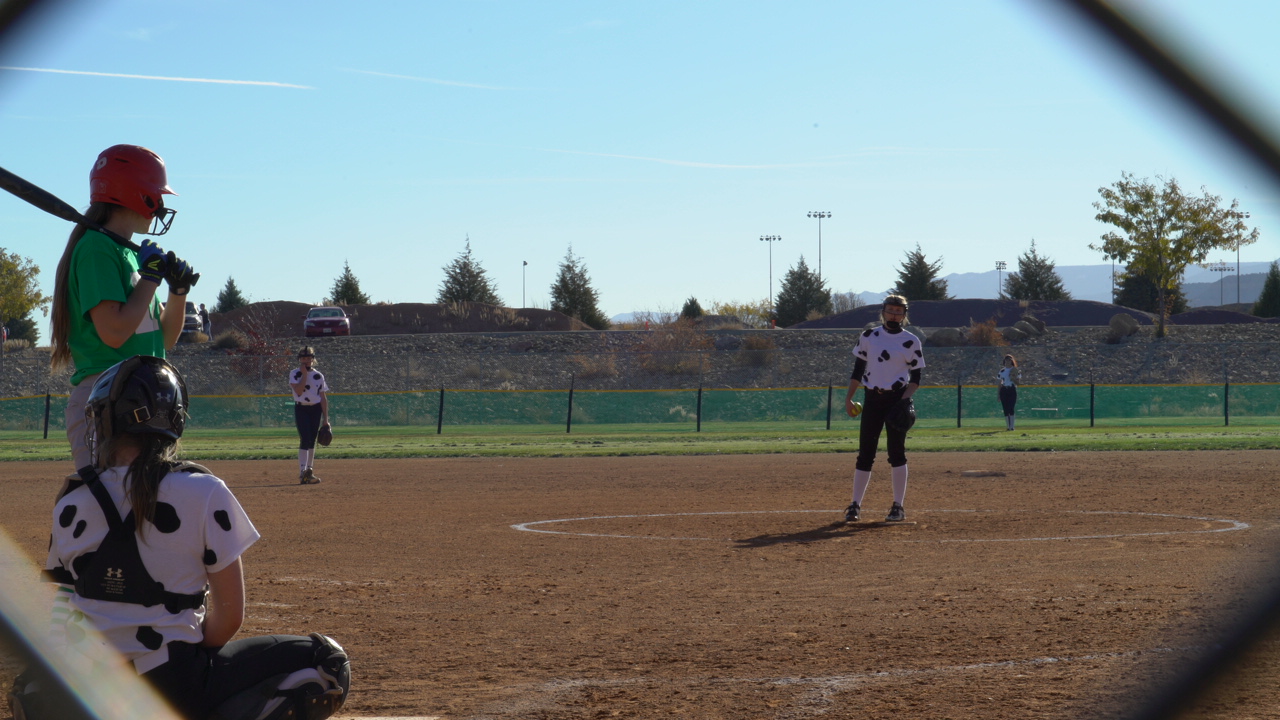 Softball field_game pitcher